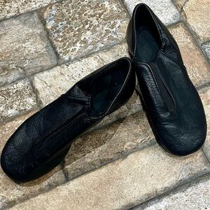 Unisex Youth Jazz/Ballet Shoes Black Leather Slip-On (Size 12 to 12.5)